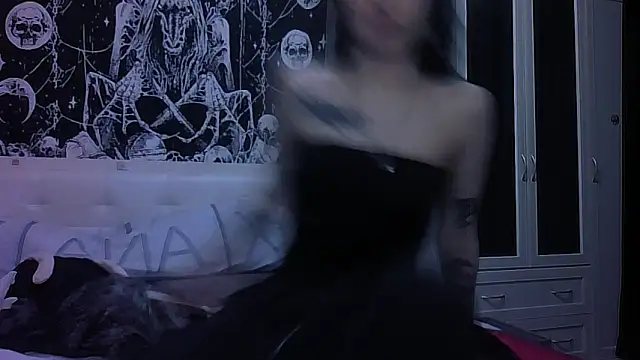 Chat +18 de AllisonDeetz ao vivo