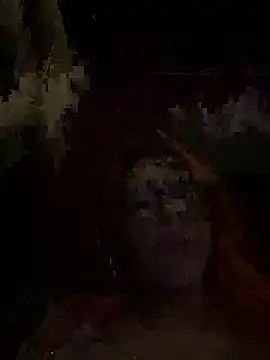 Chat +18 de devilinhereyes ao vivo