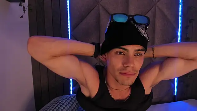 Chat XXX en directo de RomeoBoselli__