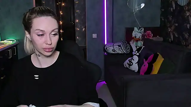 Blckmirrorr: онлайн-секс-чат