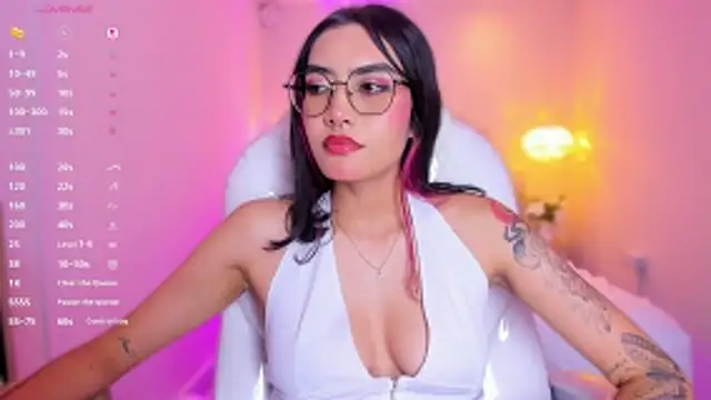 AzuraKindong's Live XXX Chat