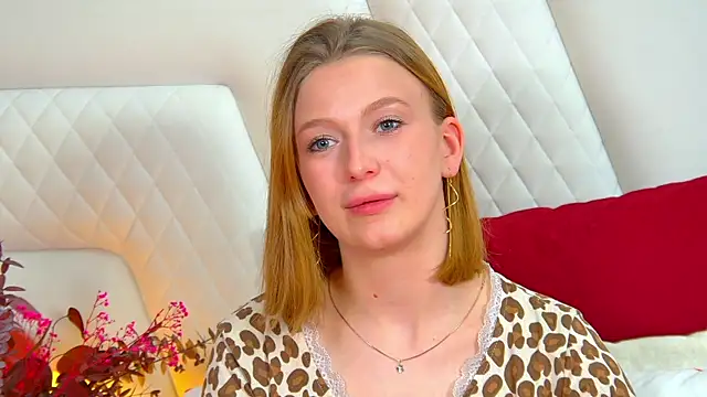 BeatriceBinoche's Live XXX Chat