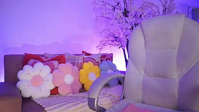 LucyWeisser: απευθείας συνομιλία ΧΧΧ