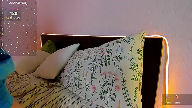 lexxxxxxi élő XXX-chatje