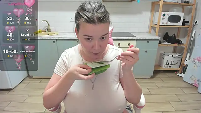 LinaElasm élő XXX-chatje