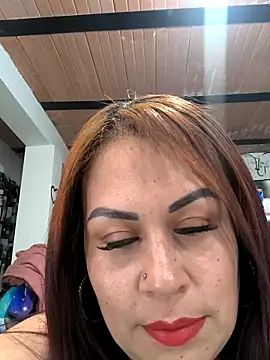 Natymendoza998 élő XXX-chatje