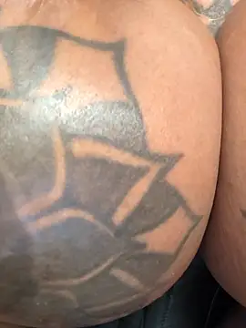 Chatroom XXX en direct de DarkDea