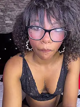 Czat XXX na żywo – Morena_fire