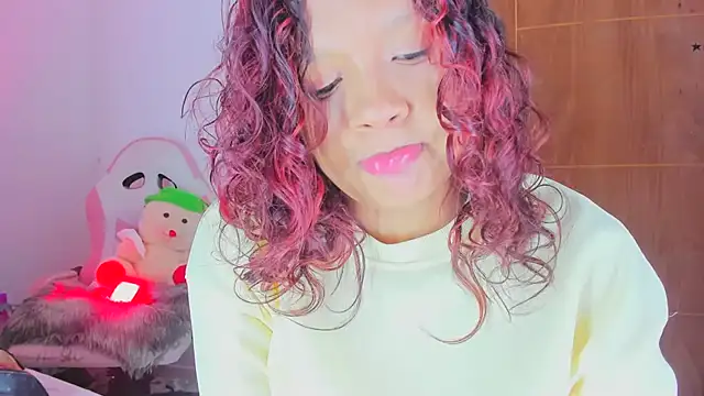 Emily_Coper18 Chat XXX in diretta