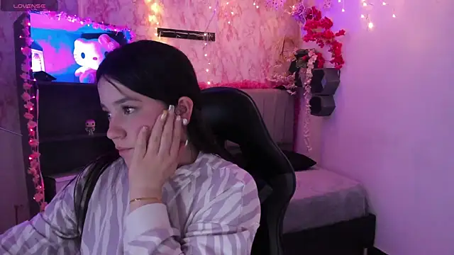 Chat +18 de Julieth_Caandy ao vivo