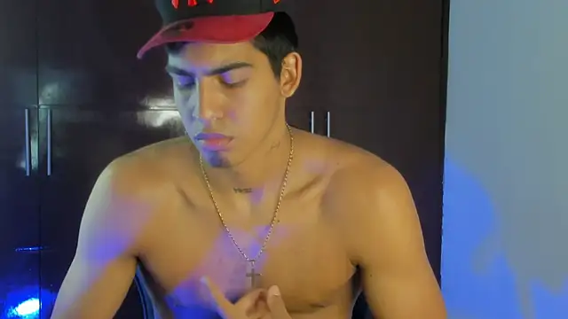 Milo_LatinBoy Chat XXX live