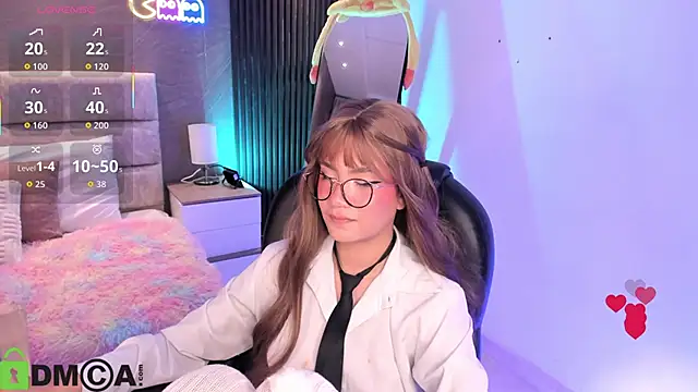 Arinextdoor's Live XXX Chat