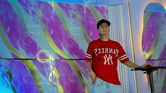 Angel_xxx: διαδικτυακό σόου στην κάμερα