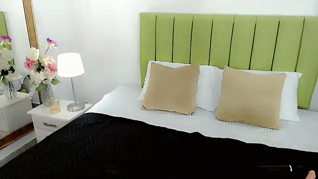 charlotte1_sweet Show Webcam