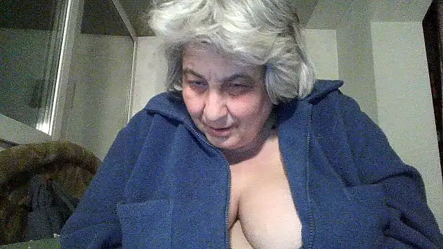 ExquisiteMature's Live XXX Chat