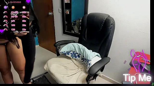 peanut_tangerine élő XXX-chatje