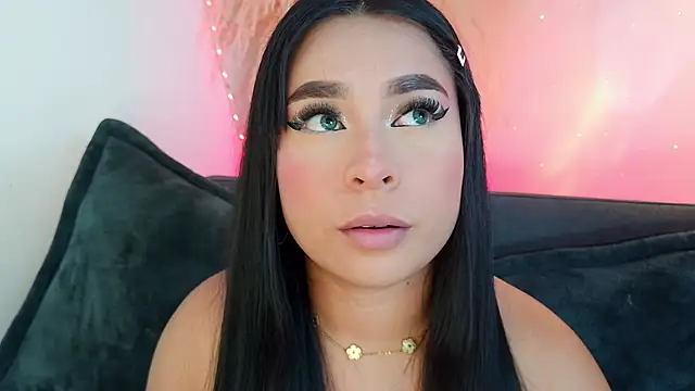 Czat XXX na żywo – mia_roux1