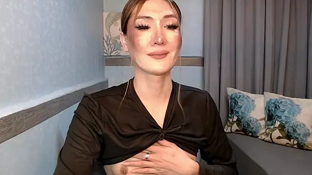 Webkamerová show xMeganFucks69