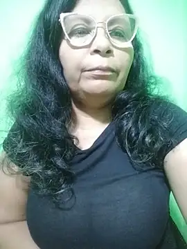 Amarantha25 Adlı Modelin Canlı XXX Sohbeti