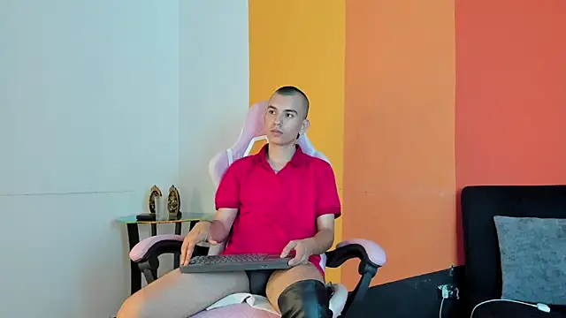 Rowan_Cley Live XXX-chat