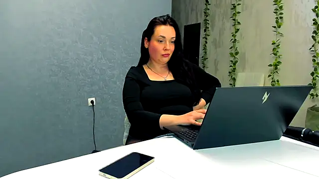 Chatroom XXX en direct de Yesss_Lilith