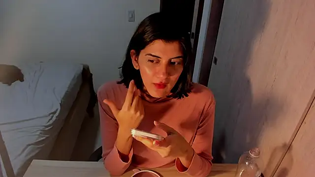 misstoyaのライブXXXチャット