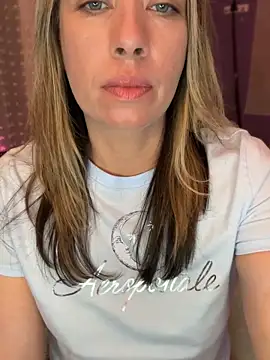 MiraKisss' Live XXX Chat