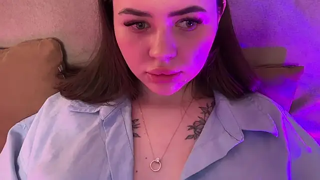 AlmaryKim Chat XXX in diretta