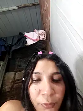 chikivivi- Adlı Modelin Canlı XXX Sohbeti