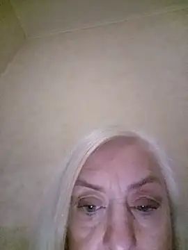 Julia20X – Kamerová šou