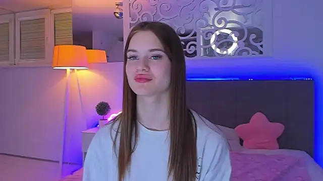 LuisaClover – Live XXX-chat