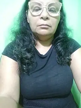 Amarantha25: онлайн-секс-чат