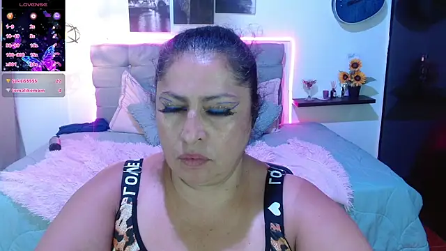 Chat XXX en directo de Keyla01_