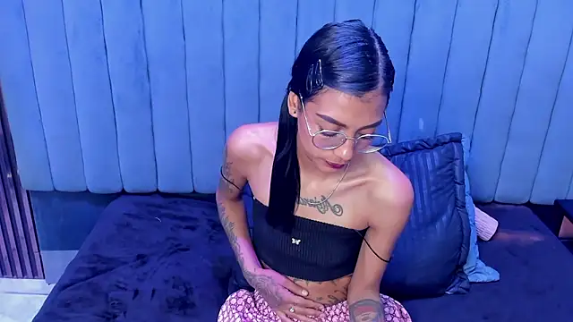 KarlaSlutSkinny__n Live XXX chat