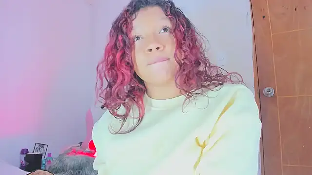 Chat +18 de Emily_Coper18 ao vivo