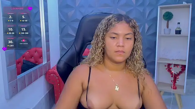 Cristal_War's Live XXX Chat