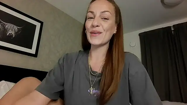 Edenfox- Show in webcam