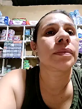 MIA-LARIOS Live XXX Chat