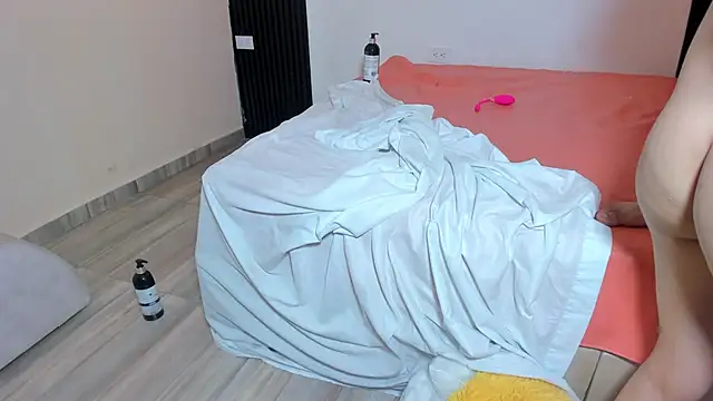 Show de submissive_extremee na webcam