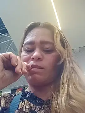 Chat +18 de Tinkerbell0920 ao vivo