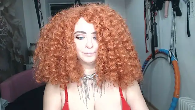 MISSwithDOLLS Adlı Modelin Canlı XXX Sohbeti