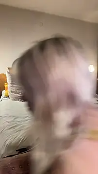 Mia-Sweet2002 Show in webcam