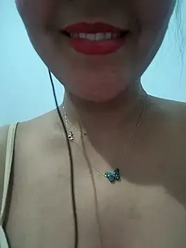 lolo890 Adlı Modelin Canlı XXX Sohbeti