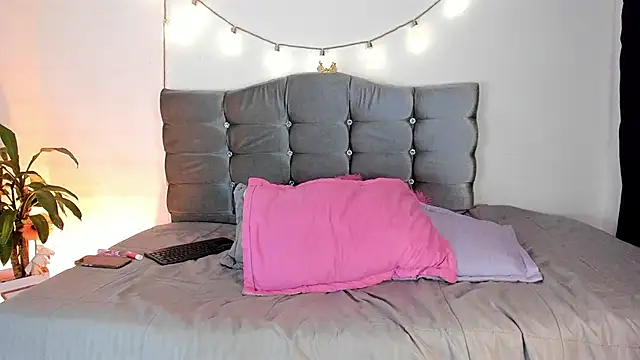 MarieLatex Adlı Modelin Canlı XXX Sohbeti