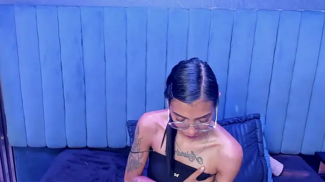 Chat XXX ao vivo de KarlaSlutSkinny__