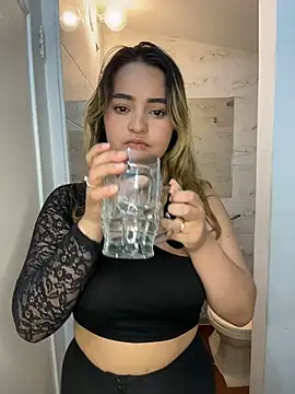 دردشة Antonella_Julieta الجنسية المباشرة