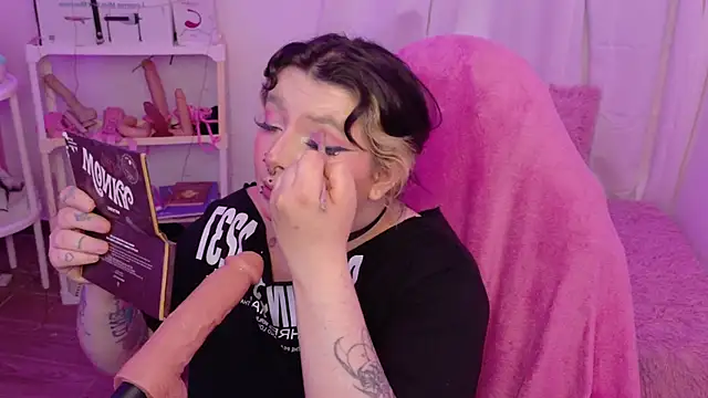 Sachi_Meow: онлайн-секс-чат