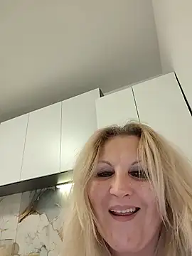 Czat XXX na żywo – Divineblond