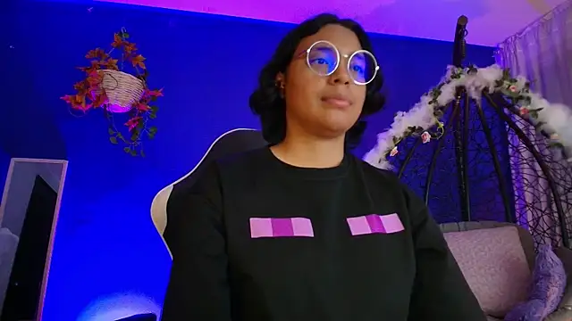 Emmapark_: онлайн-секс-чат