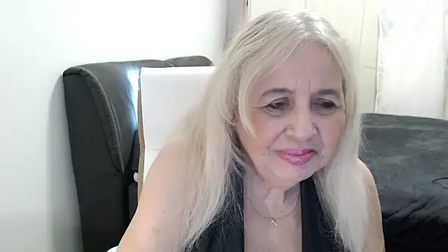 دردشة SusiLifeXXX الجنسية المباشرة